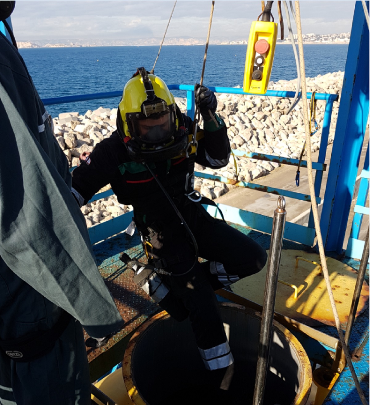 CATALYST HANDLING A MATTER OF SAFETY AND PROCESS PERFORMANCE CREALYST